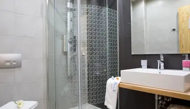 Grand Theoni Suites & Spa