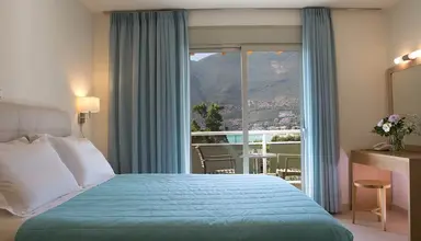 Grand Theoni Suites & Spa