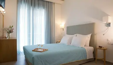 Grand Theoni Suites & Spa