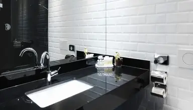 Grauer Bar