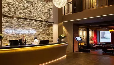 Grauer Bar