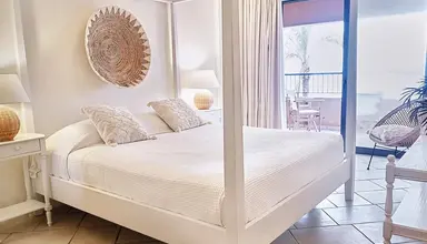 Grecotel Plaza Beach House