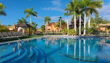 Green Garden Resort & Suites