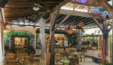 Green Garden Resort & Suites