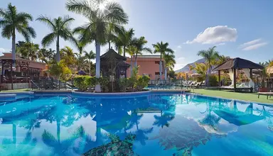 Green Garden Resort & Suites