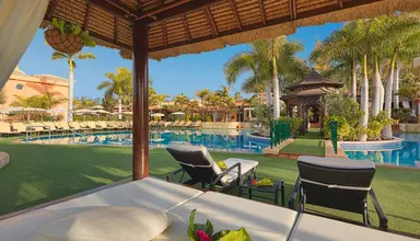Green Garden Resort & Suites
