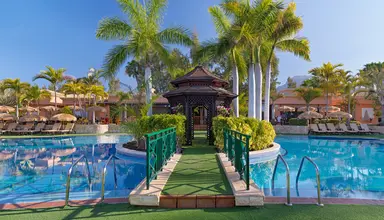 Green Garden Resort & Suites