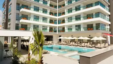 Green Garden Suite