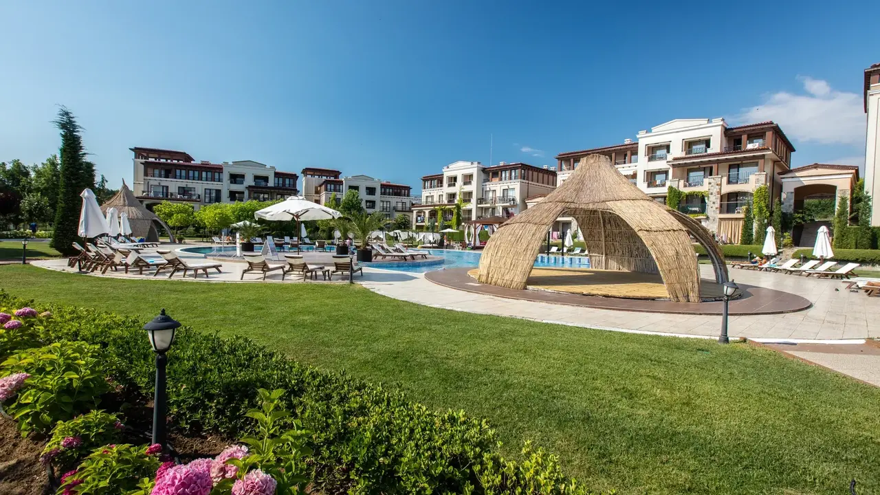 Green Life Resort