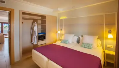 Grupotel Flamingo Beach