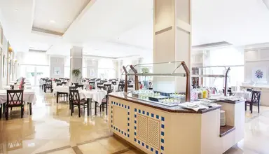 Grupotel Macarella Suites & Spa