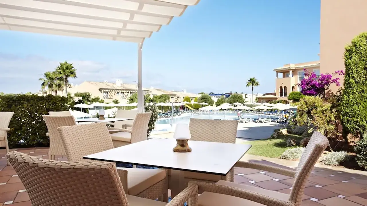 Grupotel Macarella Suites & Spa