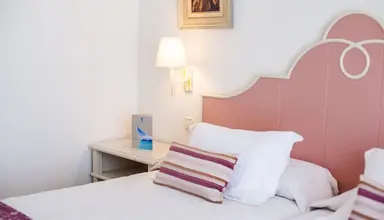 Grupotel Macarella Suites & Spa