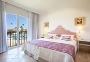 Grupotel Macarella Suites & Spa