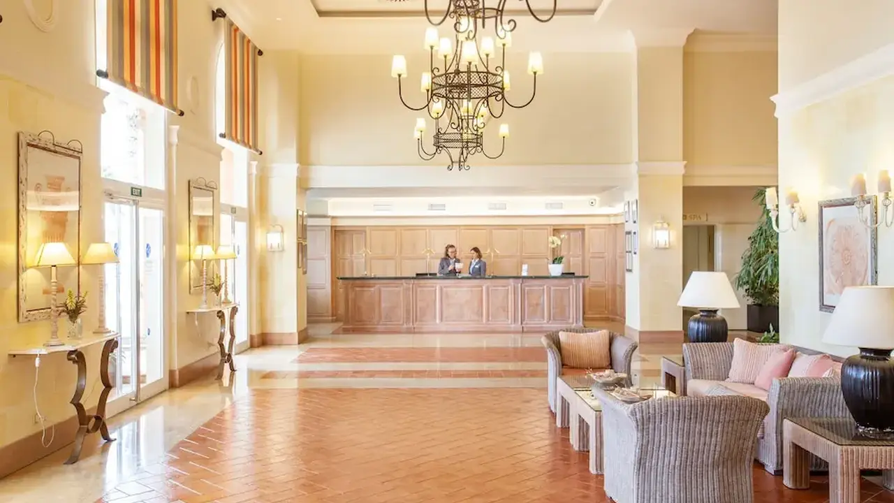 Grupotel Macarella Suites & Spa
