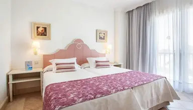 Grupotel Macarella Suites & Spa