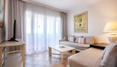 Grupotel Macarella Suites & Spa