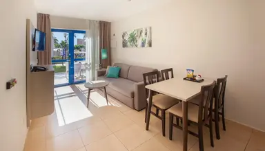 Grupotel Playa Feliz
