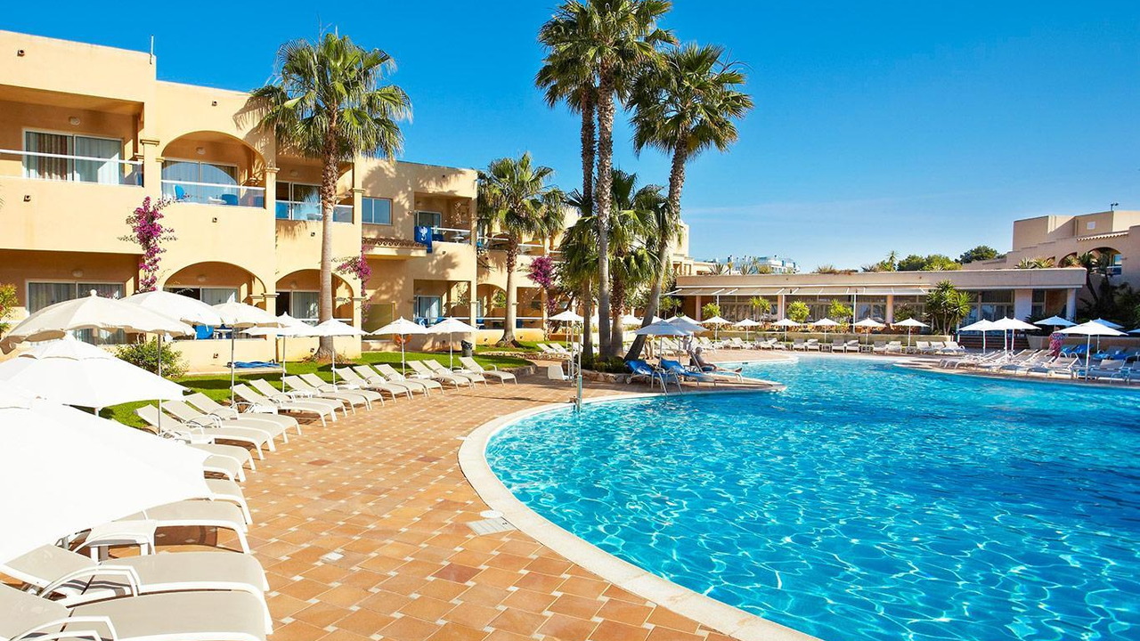 Grupotel Santa Eularia
