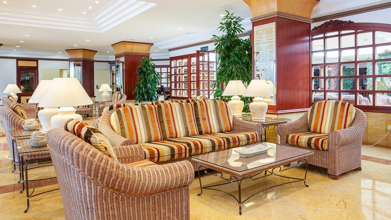 Grupotel Santa Eularia