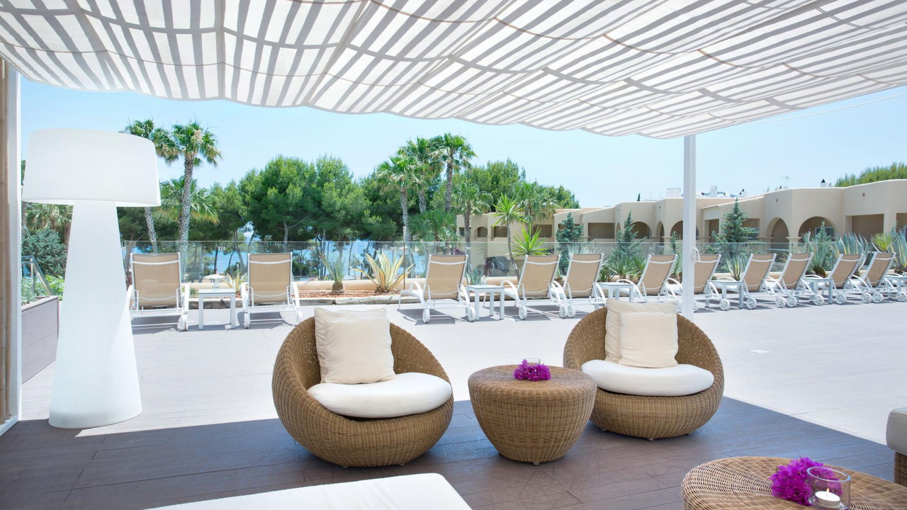 Grupotel Santa Eularia