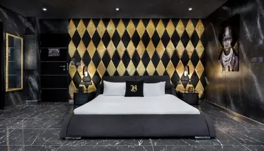 H Hotel