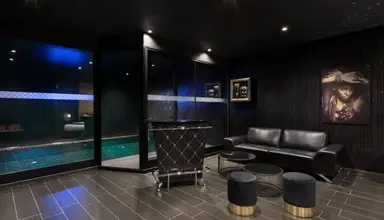 H Hotel