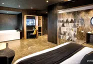 H Hotel
