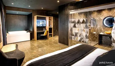 H Hotel