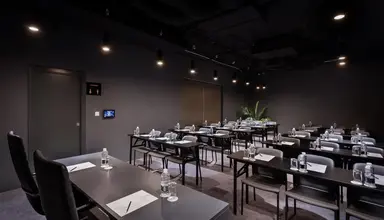 H Hotel