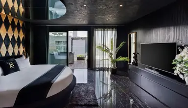 H Hotel