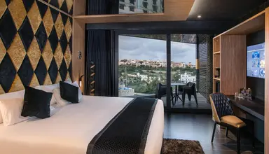 H Hotel