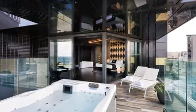 H Hotel