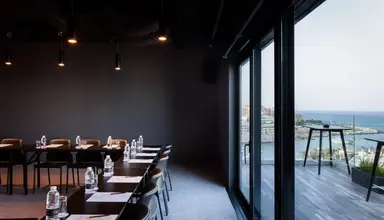 H Hotel