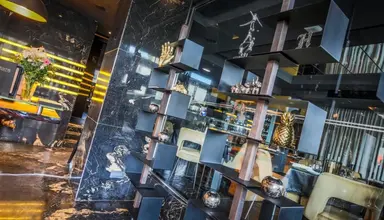 H Hotel