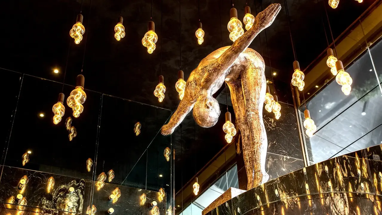 H Hotel