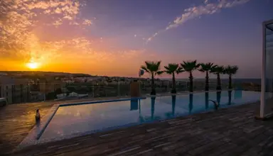 H Hotel