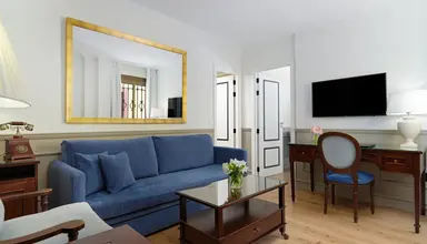 H10 Corregidor Boutique