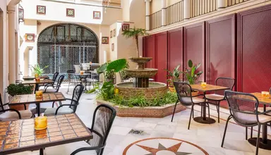 H10 Corregidor Boutique