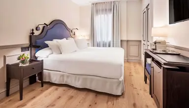 H10 Corregidor Boutique