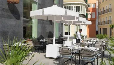 H10 Croma Malaga