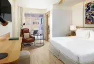 H10 Croma Malaga