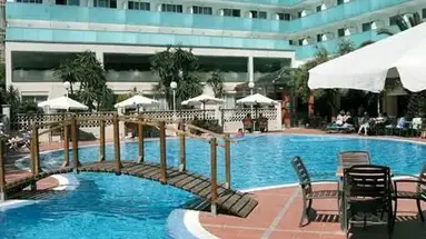 H10 Delfin Park