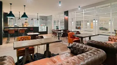 H10 Delfin Park