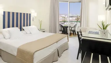H10 Las Palmeras