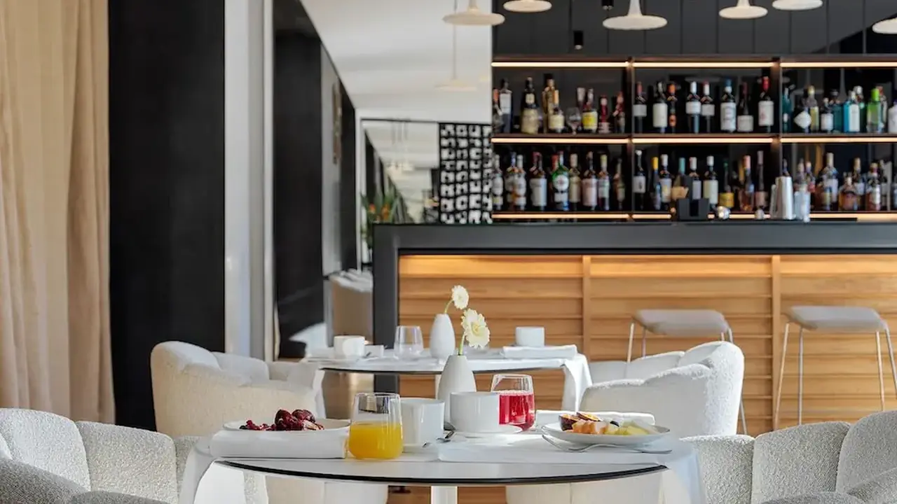 H10 Port Vell
