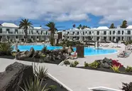 H10 White Suites
