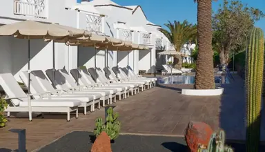 H10 White Suites