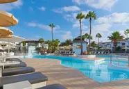 H10 White Suites