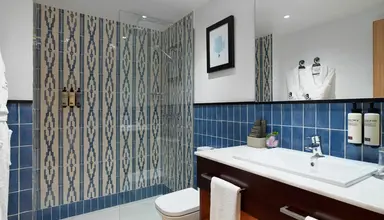 H10 White Suites
